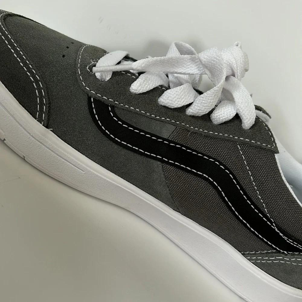 Vans Unisex Cruze Too Comfycush Trainers Gray and Black